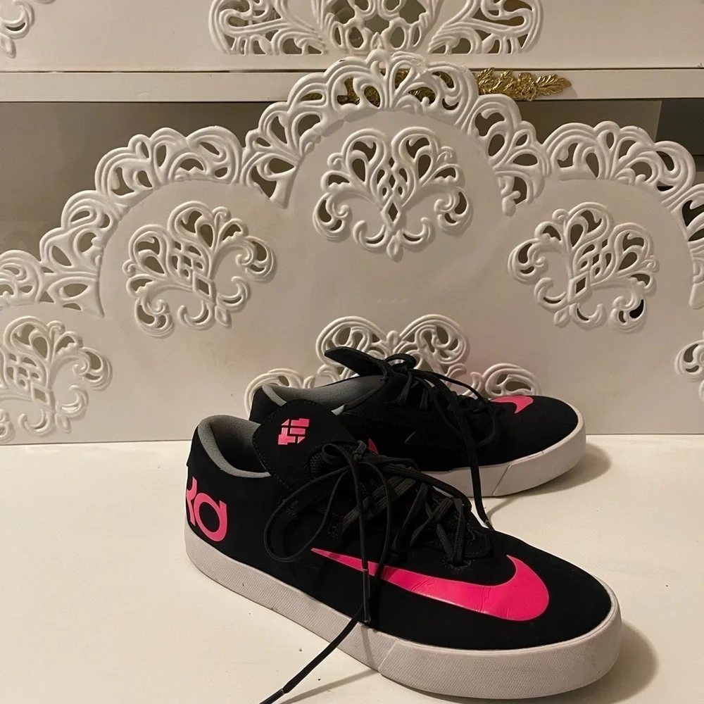KD Nike sneakers . Hot pink and black